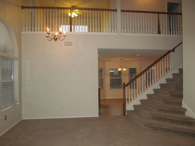 Foto del edificio - LARGE 3 BEDROOM + LOFT IN BELTON ISD