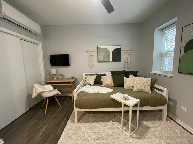 Building Photo - Brand New Micro-Studio 2 Blocks from Edgew...