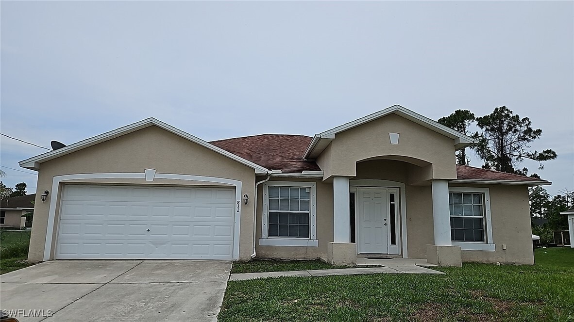 Foto principal - 832 Palomino St E