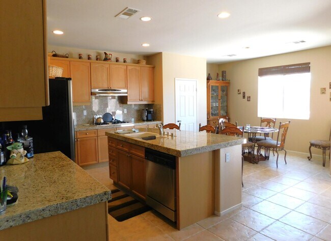 Building Photo - 82921 Vincent Dr