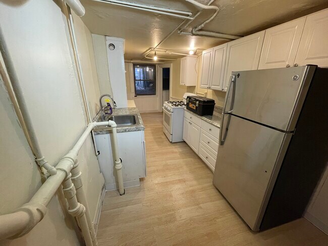 Building Photo - 474 Madison Ave