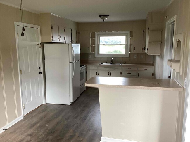 Building Photo - 211 S Baird Ln