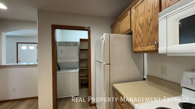 Foto del edificio - Spacious 1 Bedroom Apartment in Brandon, SD!