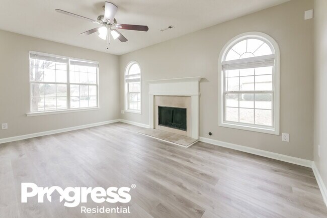 Foto del edificio - 10 Dogwood Lakes Dr