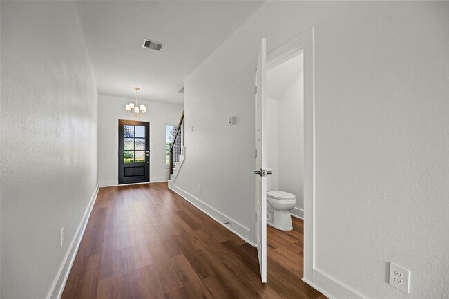 Building Photo - 10603 Whitejacket