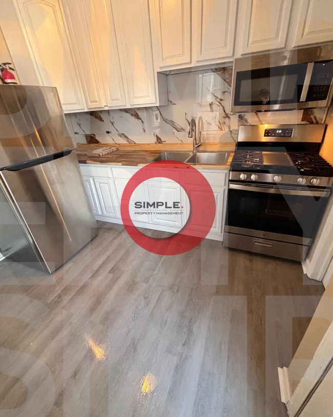 Building Photo - 535 N Front St