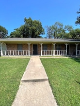 Building Photo - 2632 Colonial Ave
