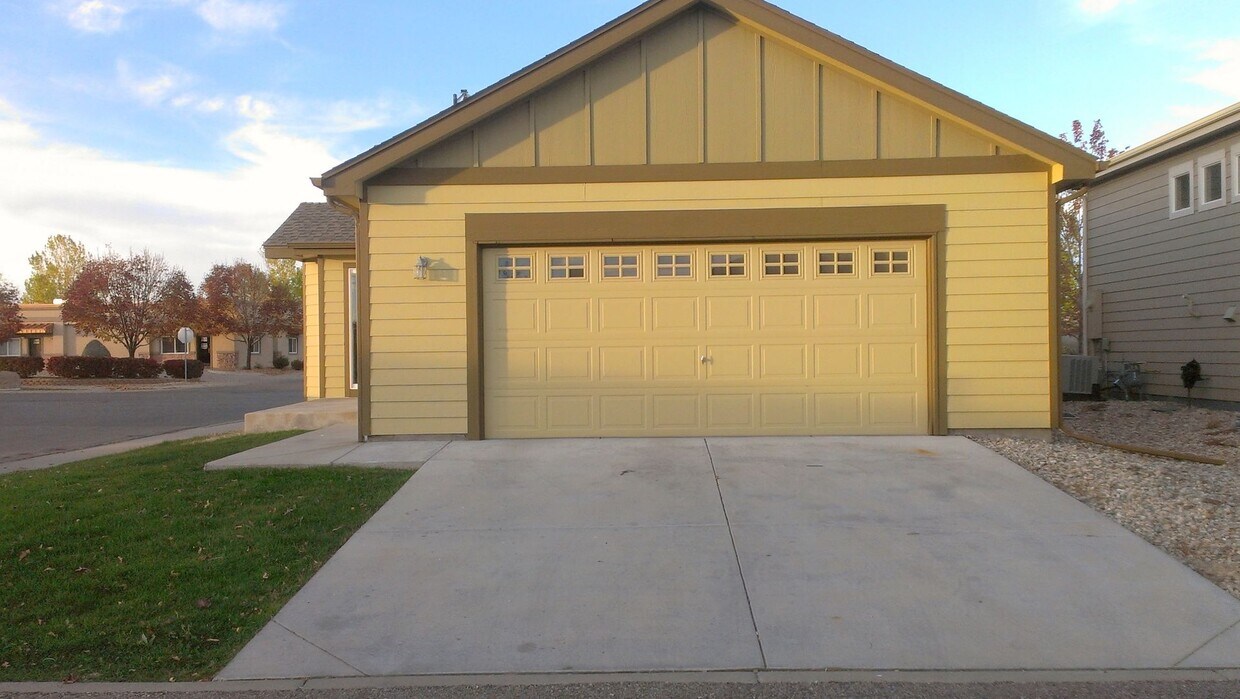 Foto del edificio - 2152 E 11th St