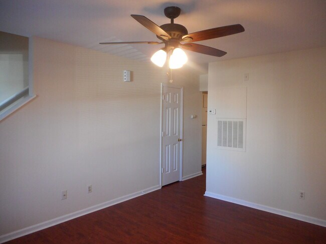 Building Photo - 1112 Camden Ave