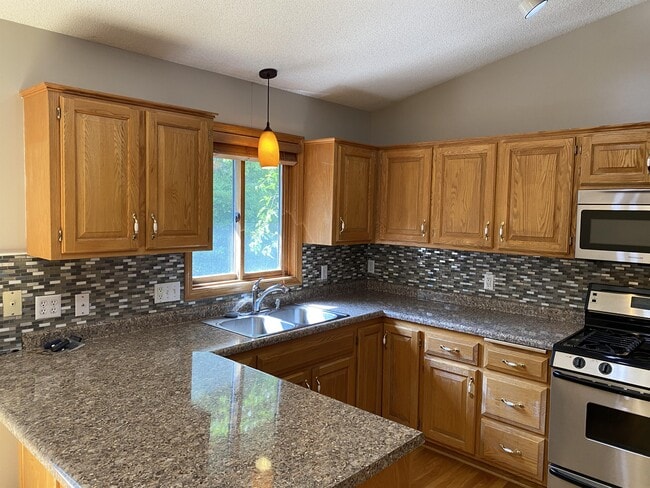 Building Photo - 17521 Gage Ct