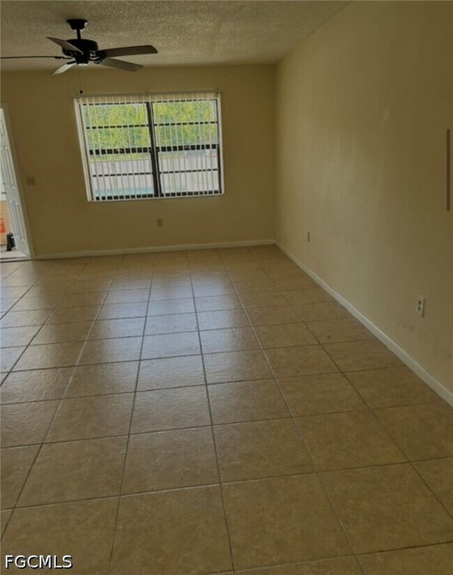 Foto del edificio - 919 SE 8th Terrace