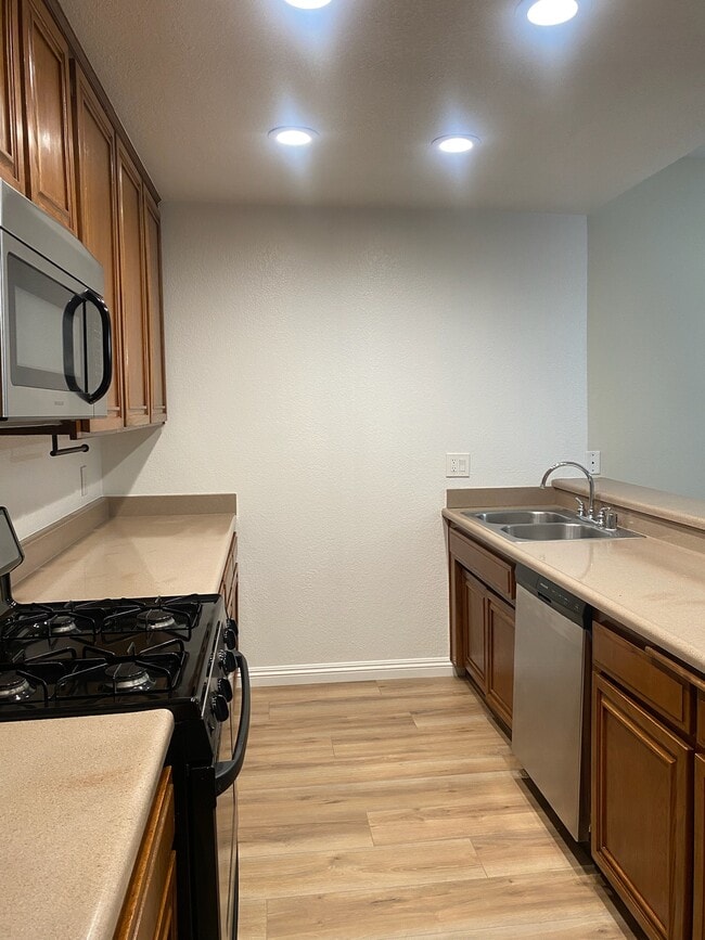 C Unit 200 - Villa Dickens