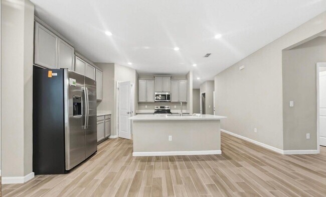 Foto del edificio - 6364 Starlight Dr
