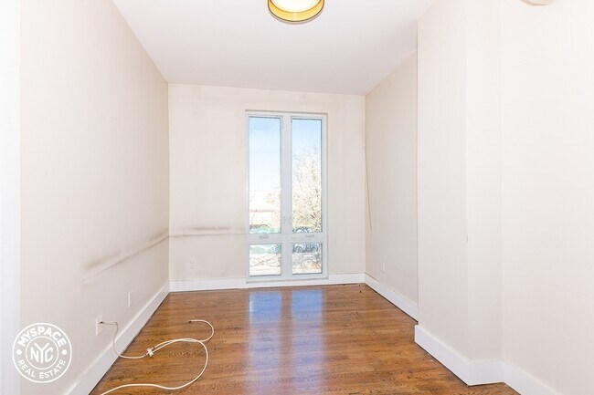 Foto del edificio - 276 Nostrand Ave.