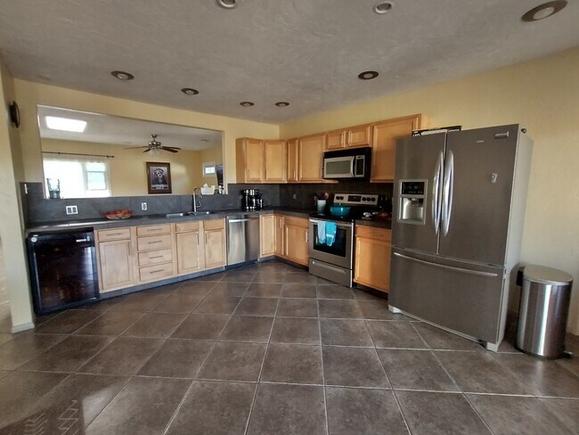 Kitchen - 9422 E Placita Eunice