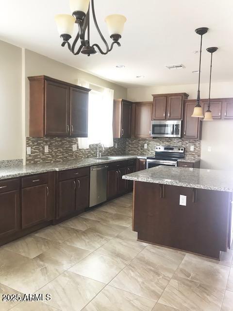 Foto del edificio - 3644 E Rakestraw Ln