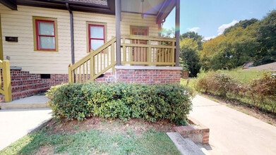 Building Photo - 1557 Merriman Ave