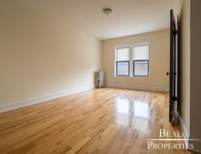 Foto principal - 0 bedroom in CHICAGO IL 60625