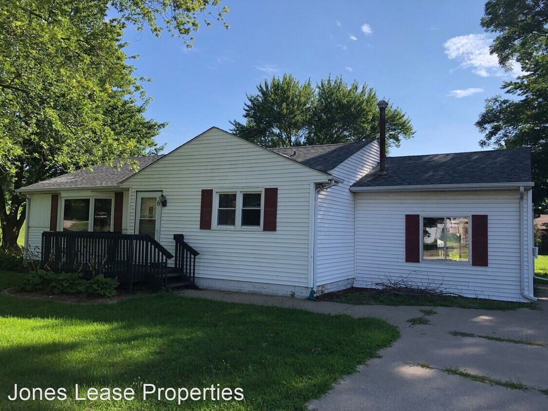 3 br, 1 bath House 6 Maple Ct House for Rent in Colona, IL