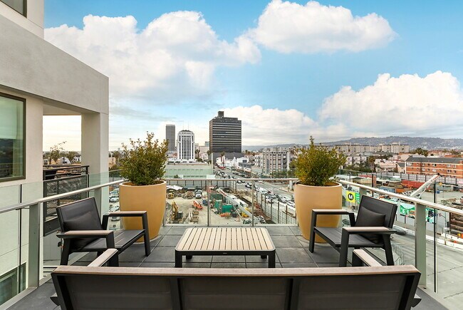 Foto del edificio - Wilshire La Brea