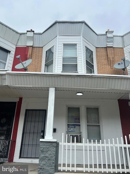 Primary Photo - 5723 Delancey St