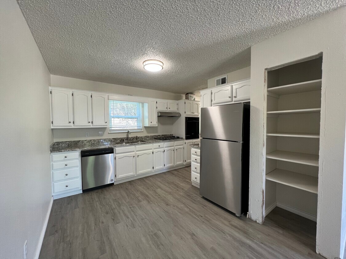 Foto principal - 824 Park View