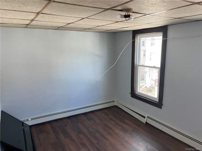 Building Photo - 39 Gifford Ave