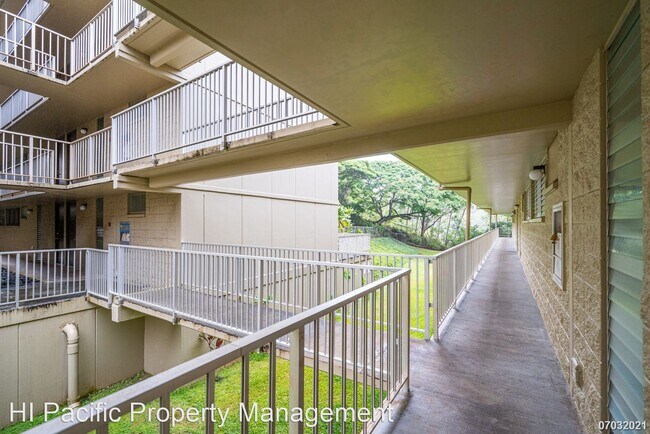 Foto del edificio - 2 br, 1 bath House - 95-2055 Waikalani Pl ...