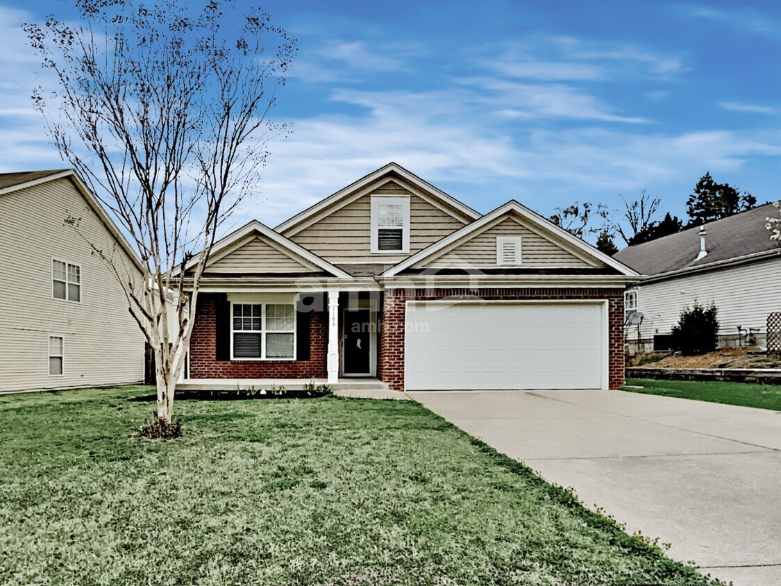 Foto principal - 3195 Hidden Creek Dr