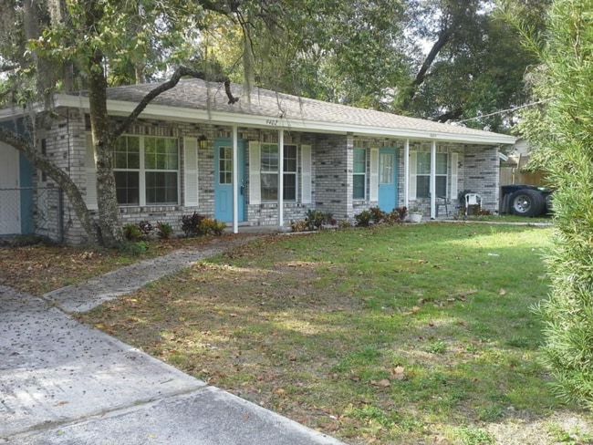 Building Photo - 9402 N 15th St