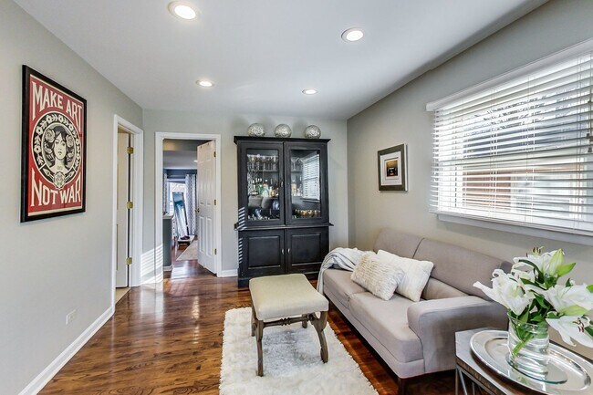 Foto del edificio - 1037 Cedar Ln
