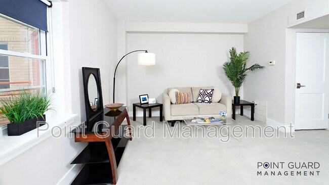 Foto del edificio - 1748 N Hillside St