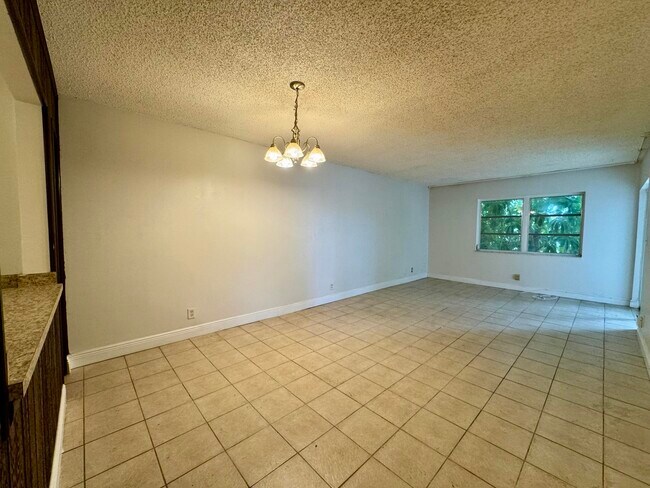 Building Photo - 6505 Winfield Blvd