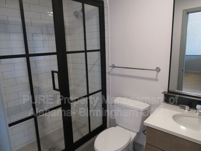 Foto del edificio - 2212 Morris Ave