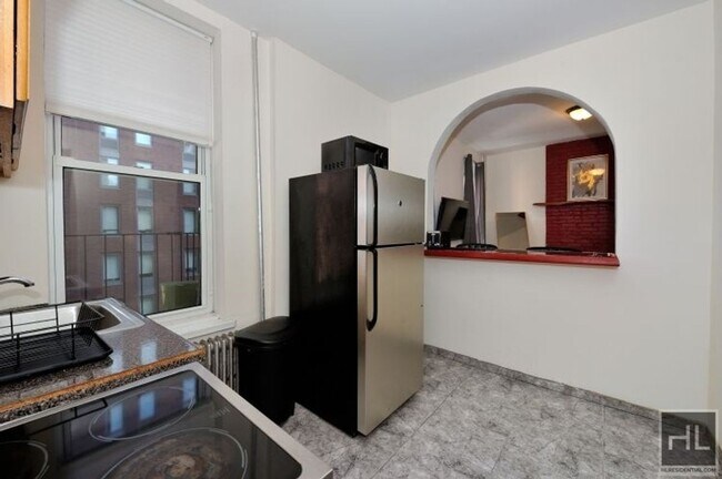 Building Photo - East 92nd Street