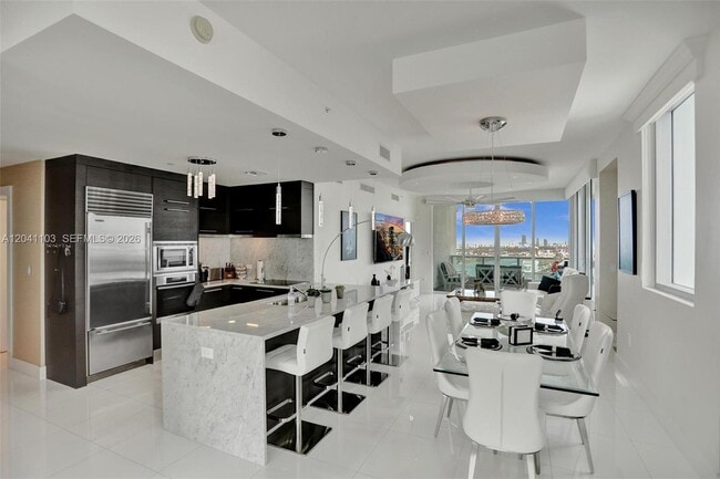 Foto del edificio - 900 Biscayne Blvd