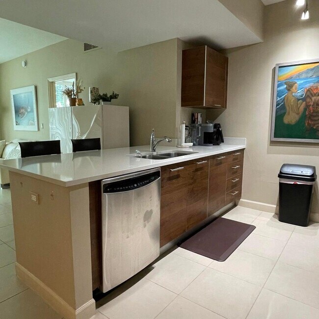 Foto del edificio - 480 Hibiscus St