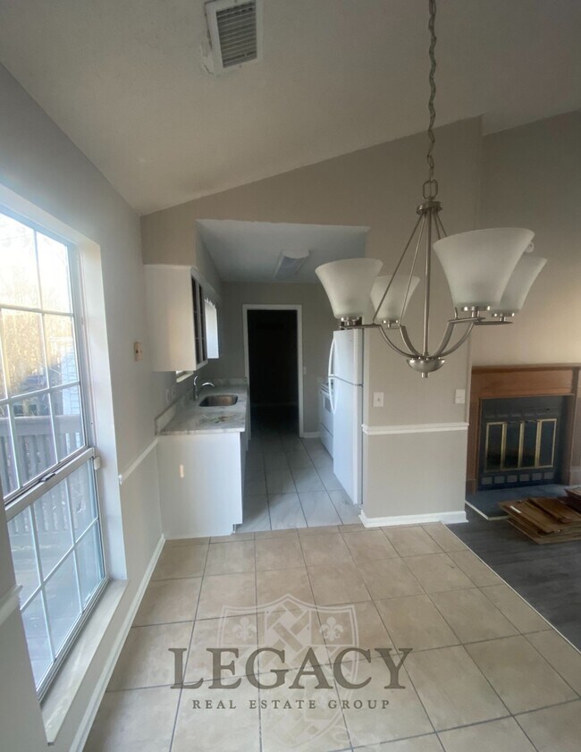 Foto del edificio - 2925 Sheana Way