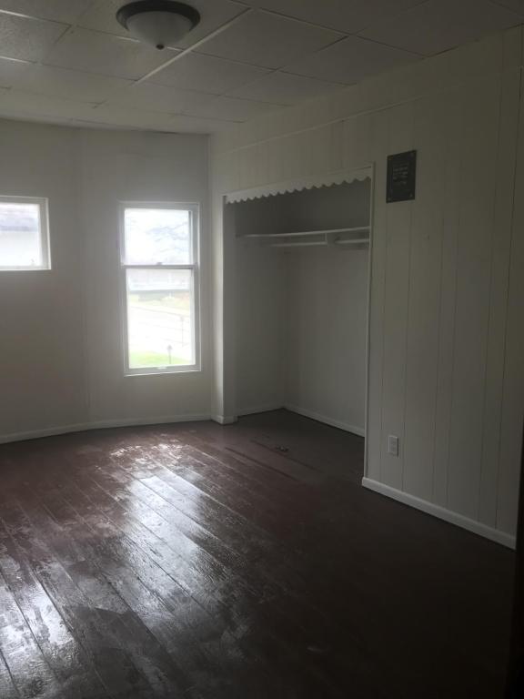 Building Photo - 614 1/2 W Stephenson St-614.5 W Stephenson