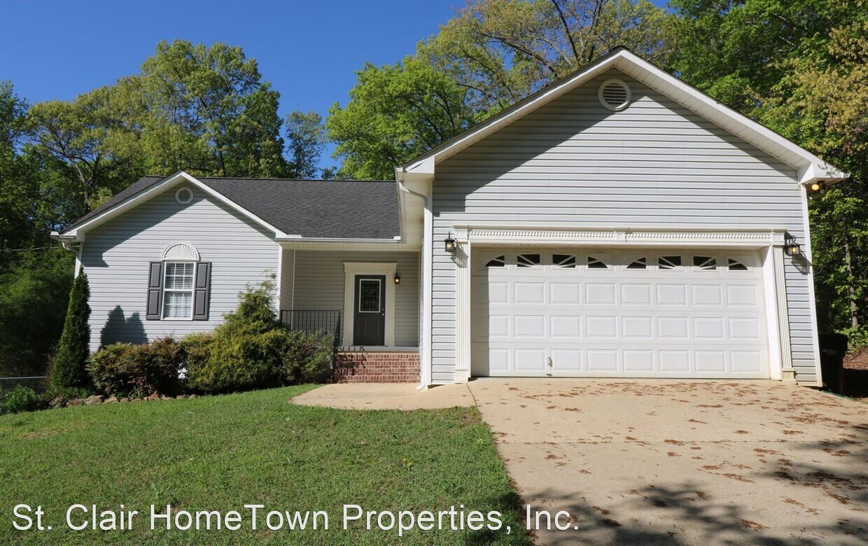 Primary Photo - 3 br, 2 bath House - 859 Depot St