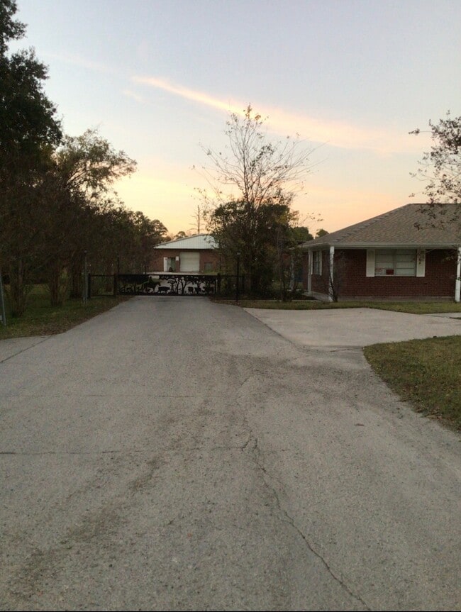 Building Photo - 15447 Avenue C