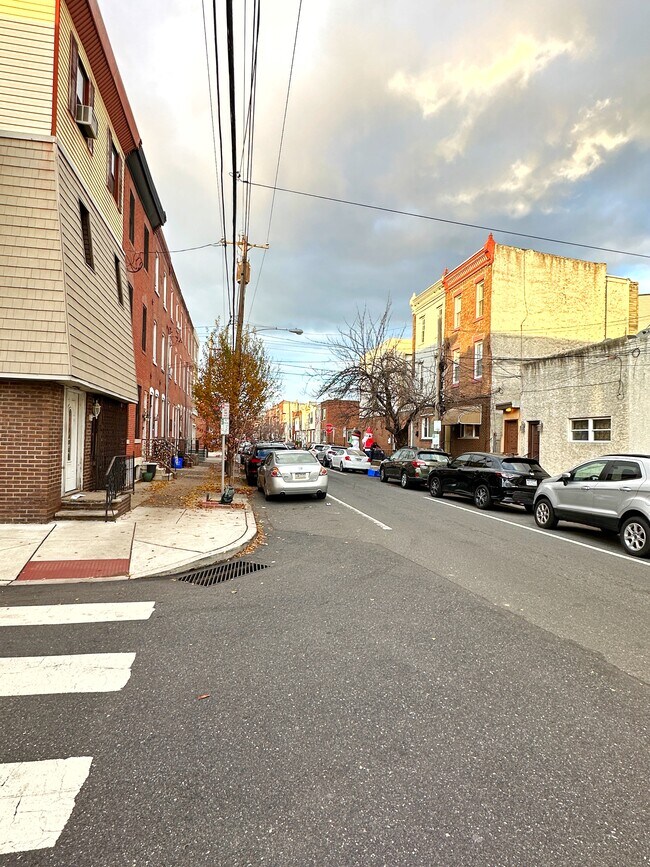 Building Photo - 1814 S 13th St