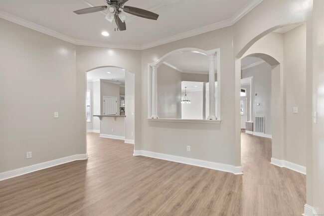 Building Photo - 8643 Carillion Pl