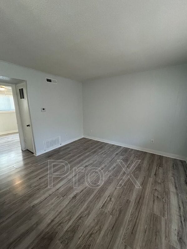 Building Photo - 969 W Holly St