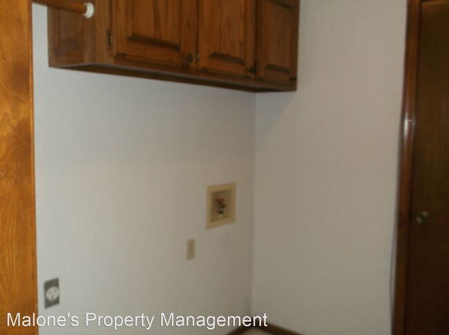 Building Photo - 2 br, 2 bath House - 2313 Cedar Brook