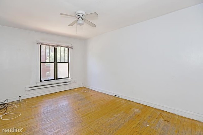 Building Photo - 2900 N Mildred Ave
