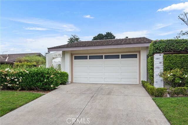 Building Photo - 37 Beachcomber Dr