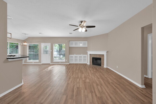 Foto del edificio - 107 W Russet Grove Cir