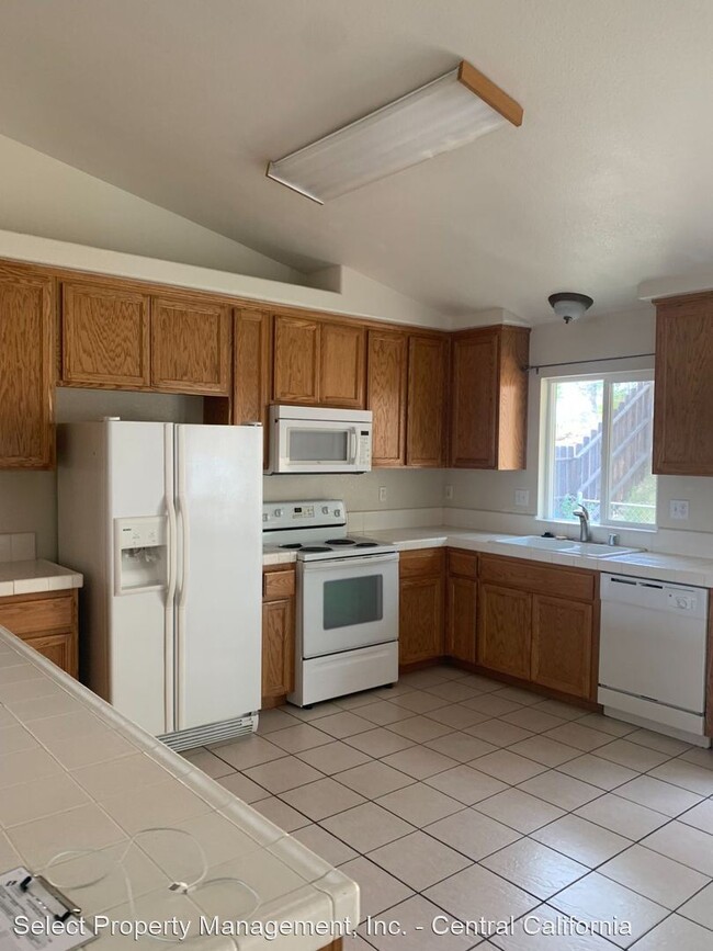 Building Photo - 3 br, 2 bath House - 5066 Kiva Dr