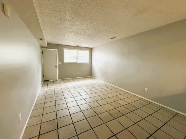 Foto del edificio - 525 N Elder St